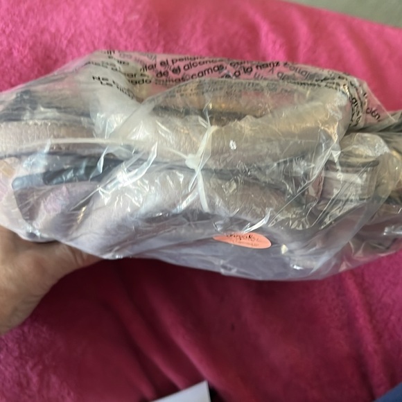 Steve Madden Satchel Crossbody bag Mushroom Taupe debossed Logo Purse NWT - Picture 4 of 12